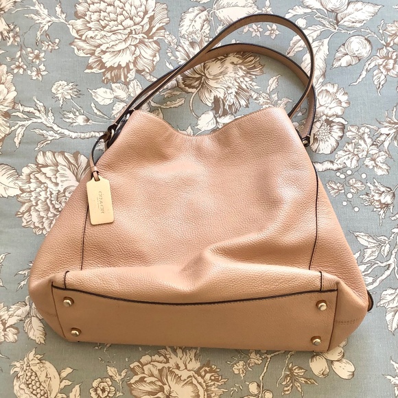Authentic Coach Edie 31 shoulder bag pebbled leather in light Tan - Picture 2 of 5
